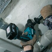 Перфоратор акумулаторен LI-ION със захват SDS-PLUS 18V Makita DHR165Z