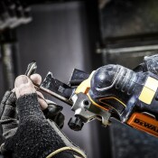 Акумулаторен многофункционален инструмент осцилатор Dewalt без батерия и зарядно 18 V, DCS356N