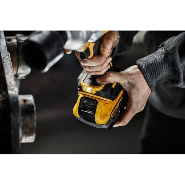 Акумулаторен гайковерт DeWALT DCF961H2T, 18V, 5Ah, 2373 Nm, 1/2"