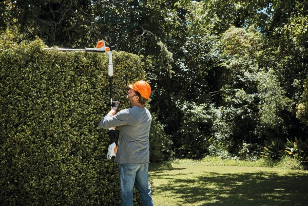 Храсторез акумулаторен STIHL HLA 56 с телескопична дръжка без батерия и зарядно, 36 V