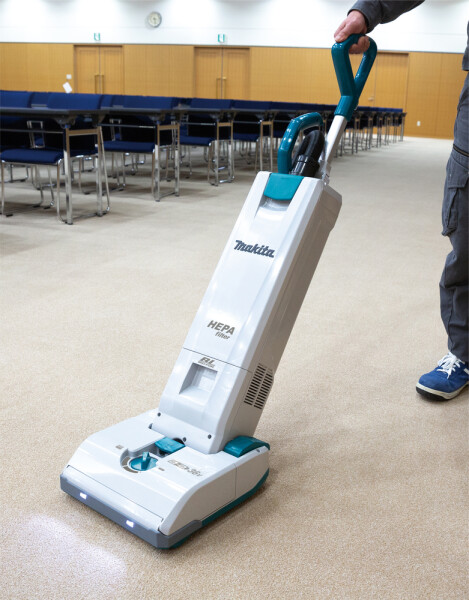 Акумулаторна прахосмукачка Makita DVC560Z без батерия и зарядно 18+18 V